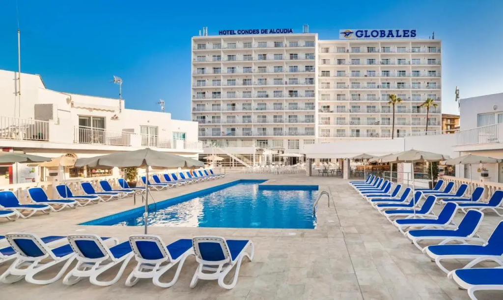 Отель Globales Condes de Alcudia
