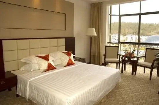Hualong Hotel