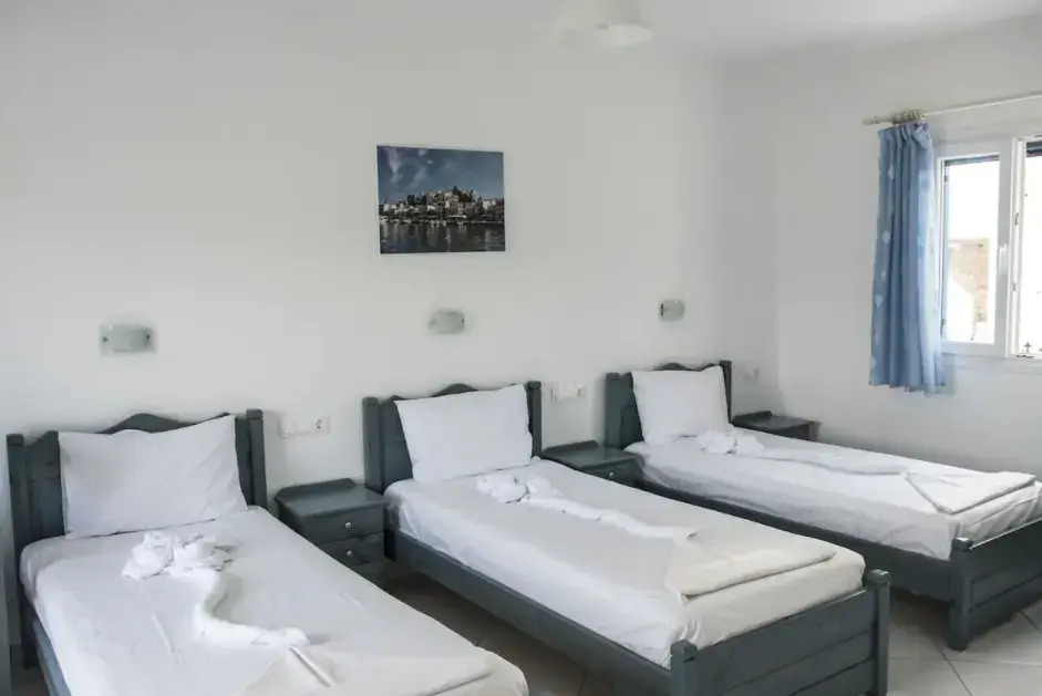 Ikaros Studios & Apartments