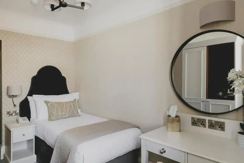 The Queens Hotel