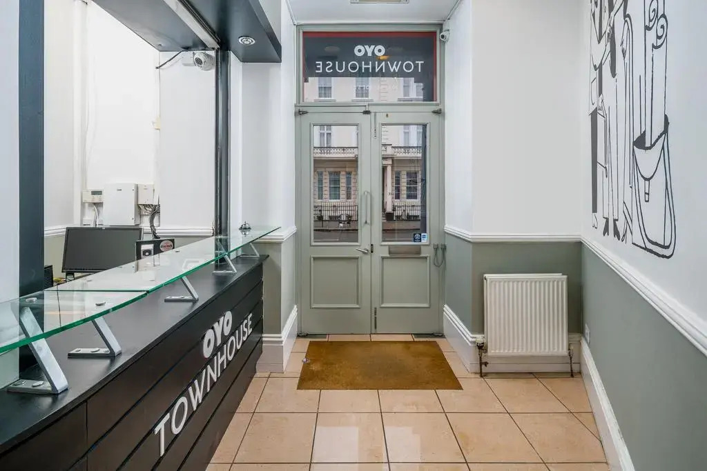 OYO Townhouse New England, London Victoria