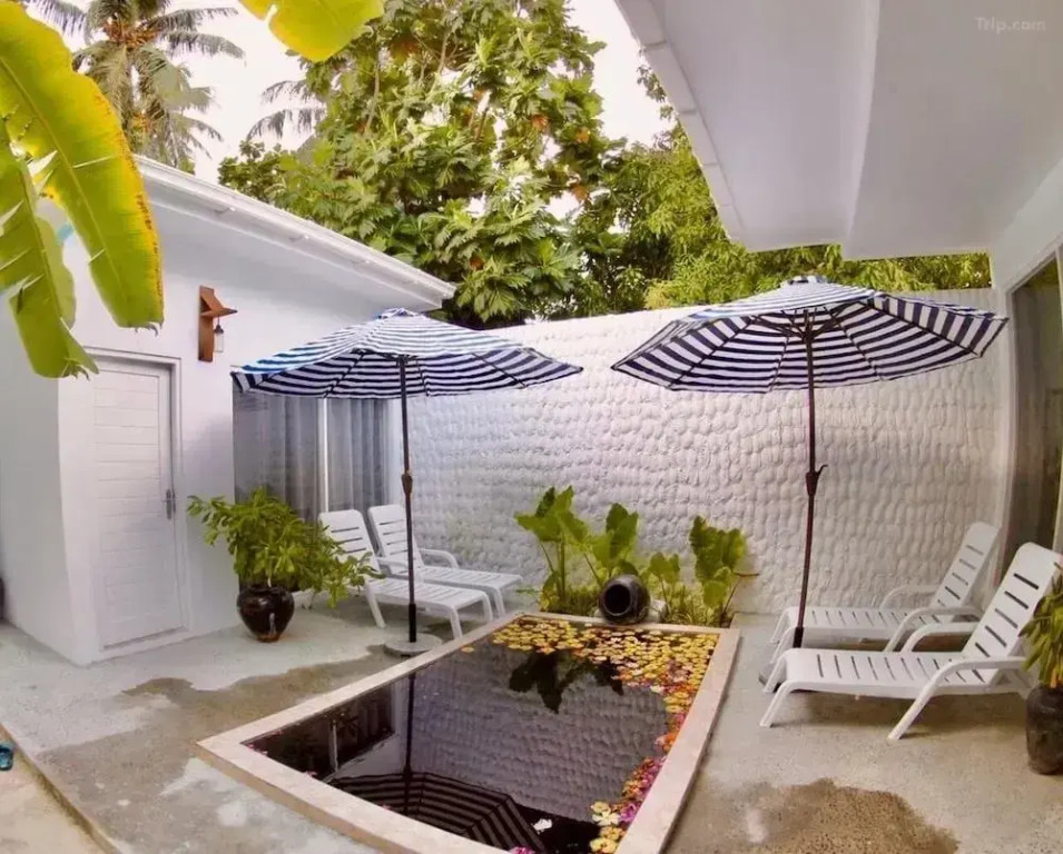 Отель Kite And Dive Village Fenfushi 