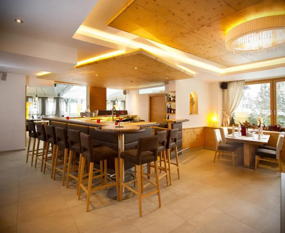 Hotel Alpina