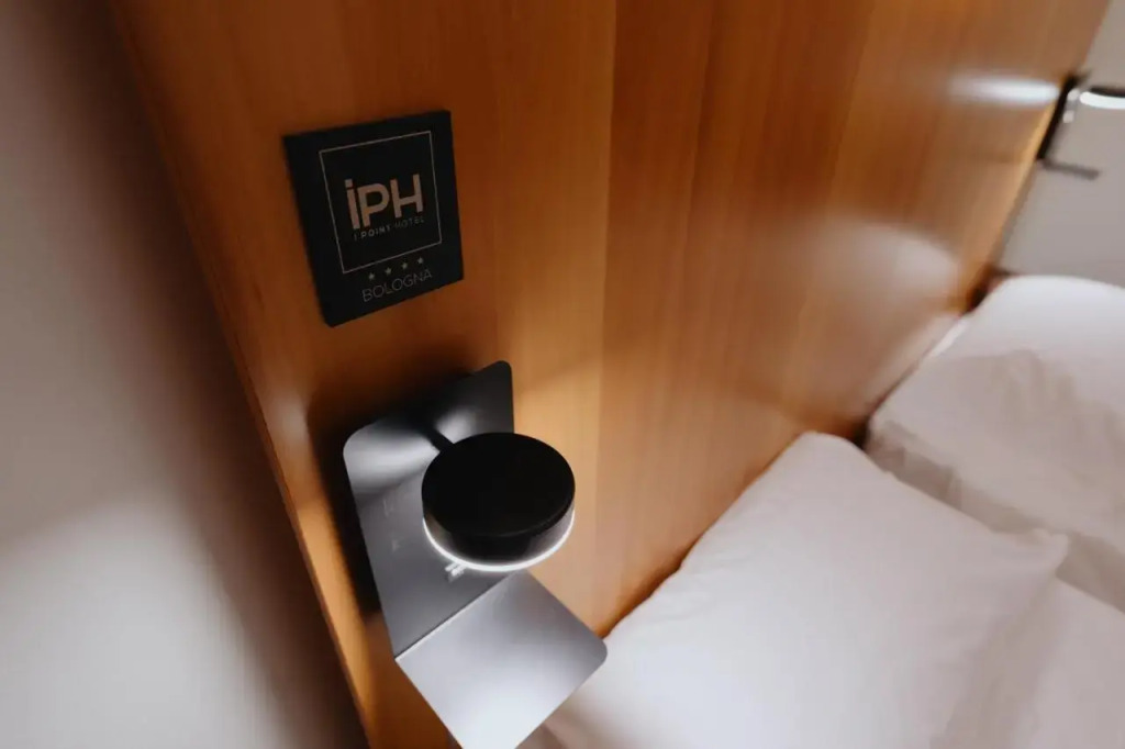NEW IPOINT HOTEL