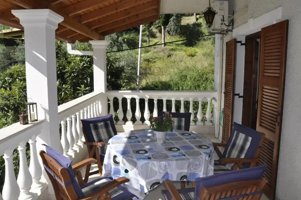 Alexandros Apartments & Studios