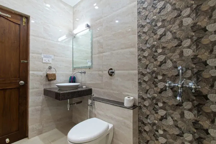 Villa Calangute Phase 17 -16 or 17BHK -Great For Large Groups