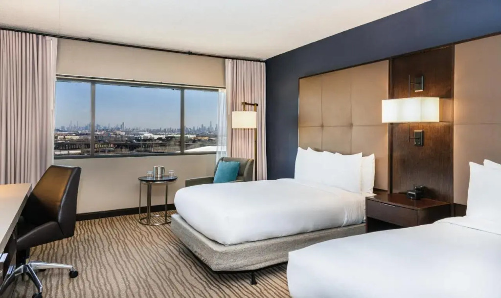 DoubleTree by Hilton Hotel Newark Airport