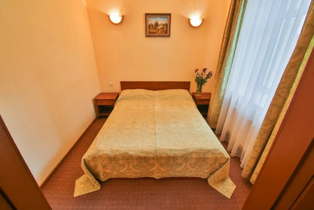 Ukraina Hotel