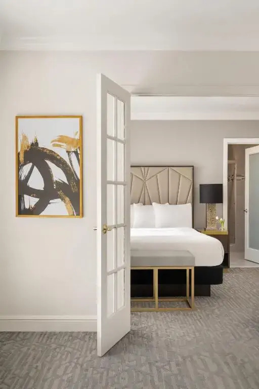 Martinique New York on Broadway, Curio Collection by Hilton