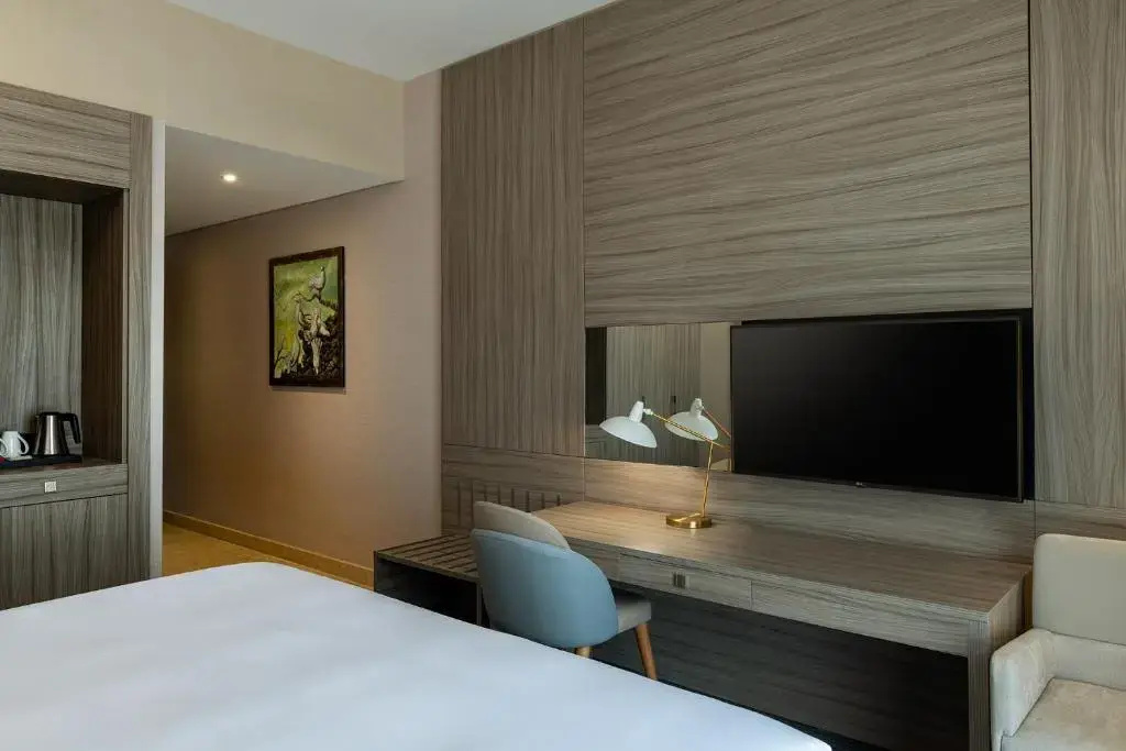 Four Points by Sheraton Production City, Dubai