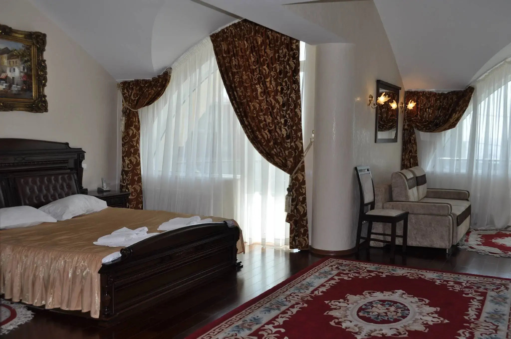Lux Hotel