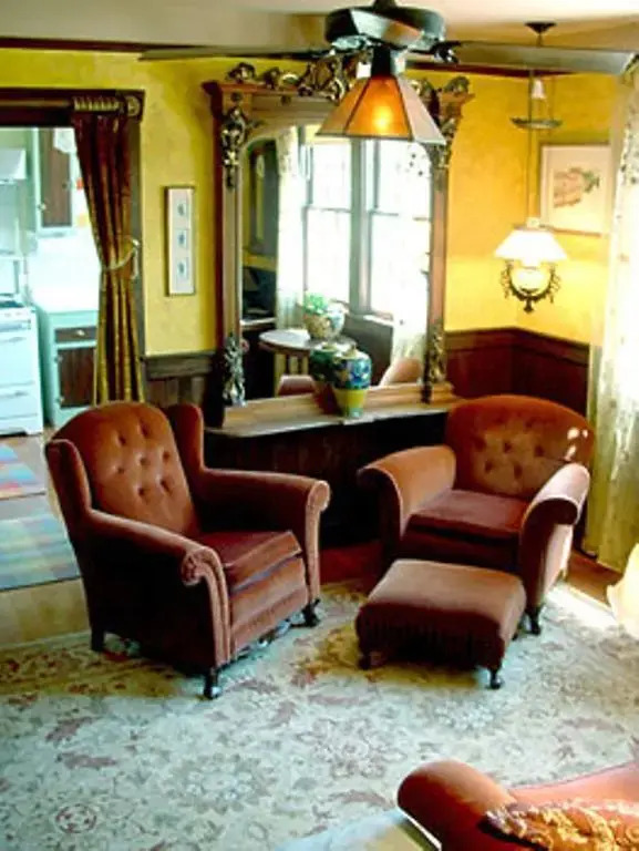 Cooperage Inn