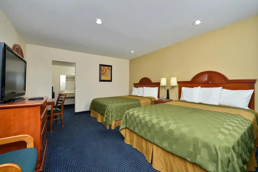 Classic Inn and Suites