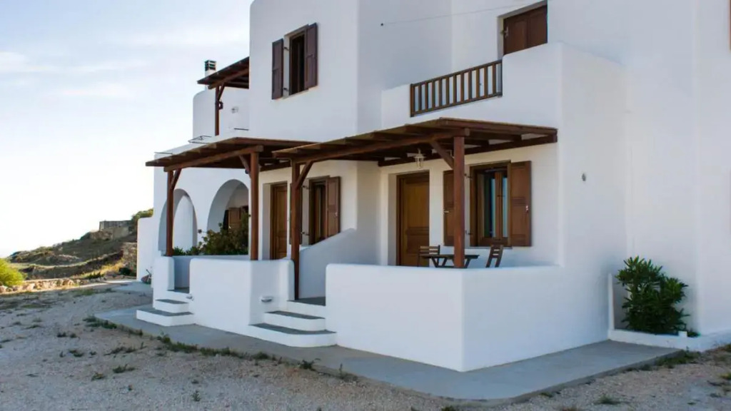 Christos studios and family apartments