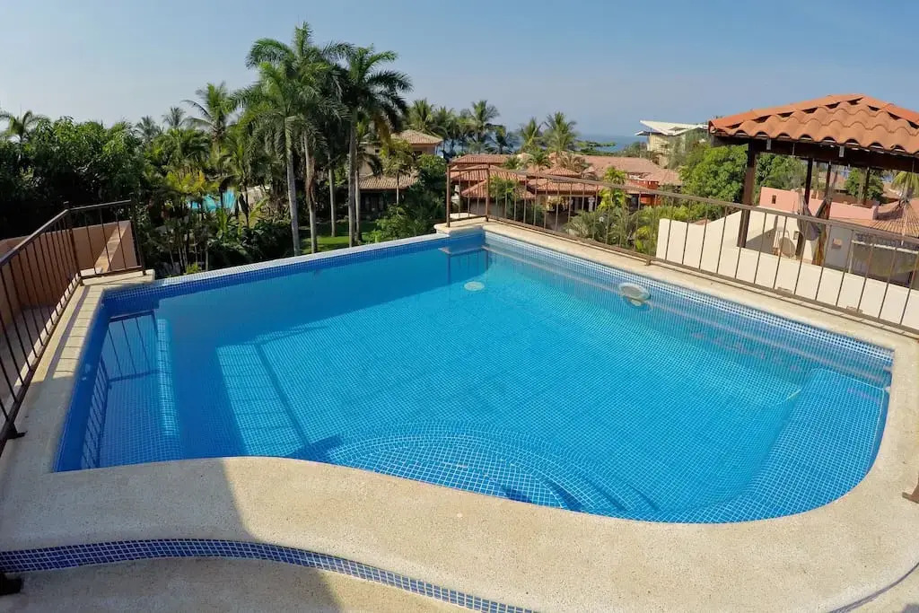 Large Beach House with RoofTop Ocean View Pool!!