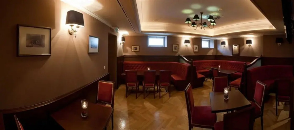 La Contessa Castle Hotel