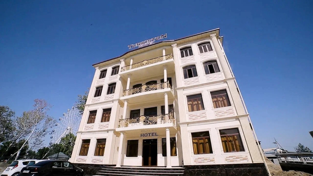 Отель Туркистан