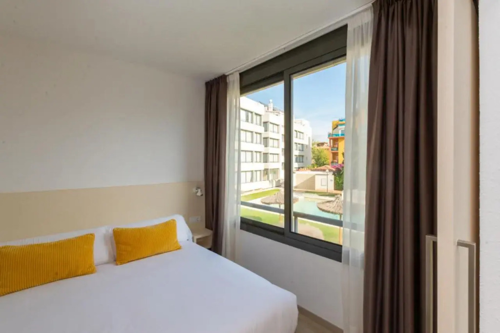 Atenea Park Suites & Apartments