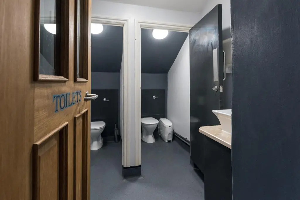 Full Moon Backpackers Hostel