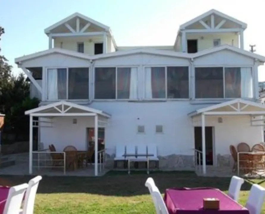 Yona Motel