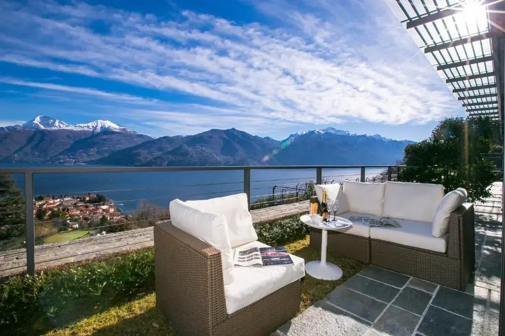 Penthouse-LakeView-AC-PrivateGarden
