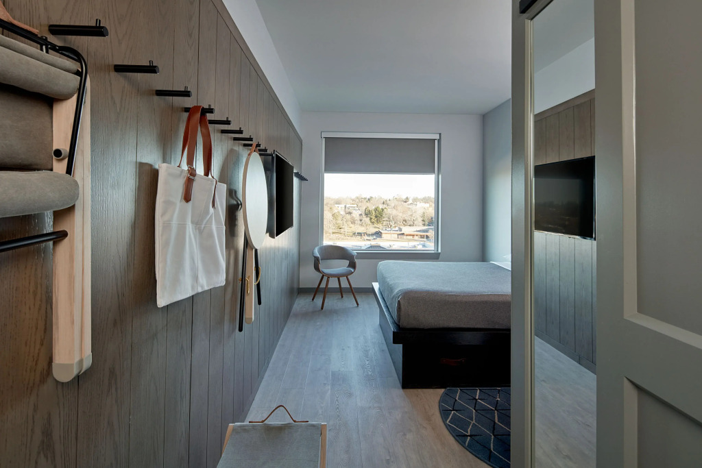 MOXY Denver Cherry Creek