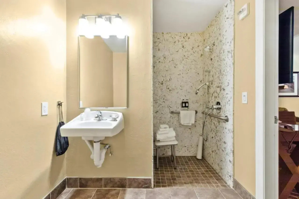 Marin Suites Hotel