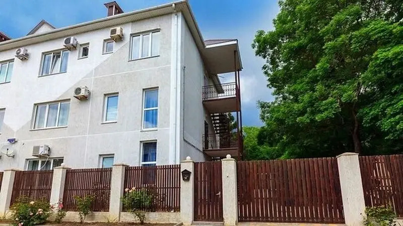 Na Tsiolkovskogo Guest House