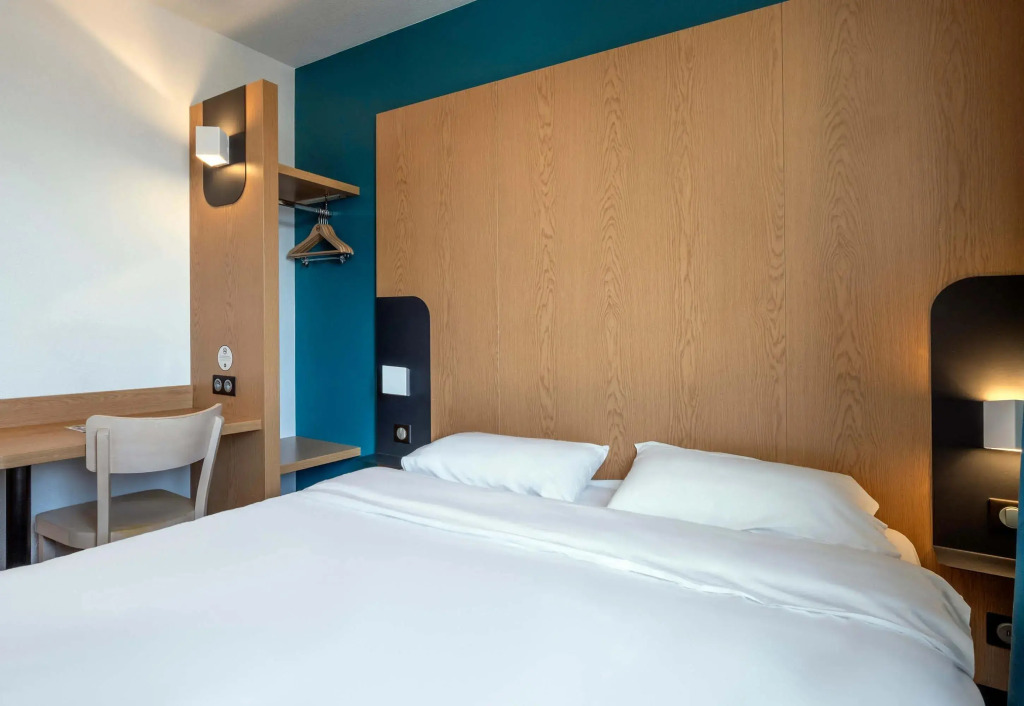 B&B HOTEL Niort Marais Poitevin Est