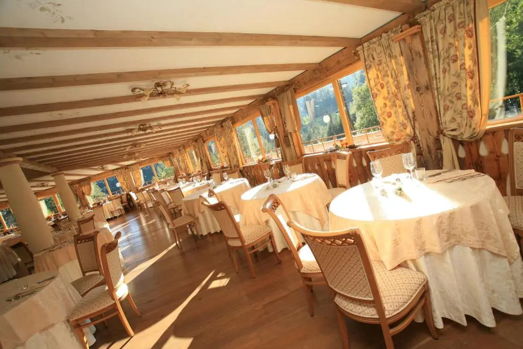 Hotel Shandranj