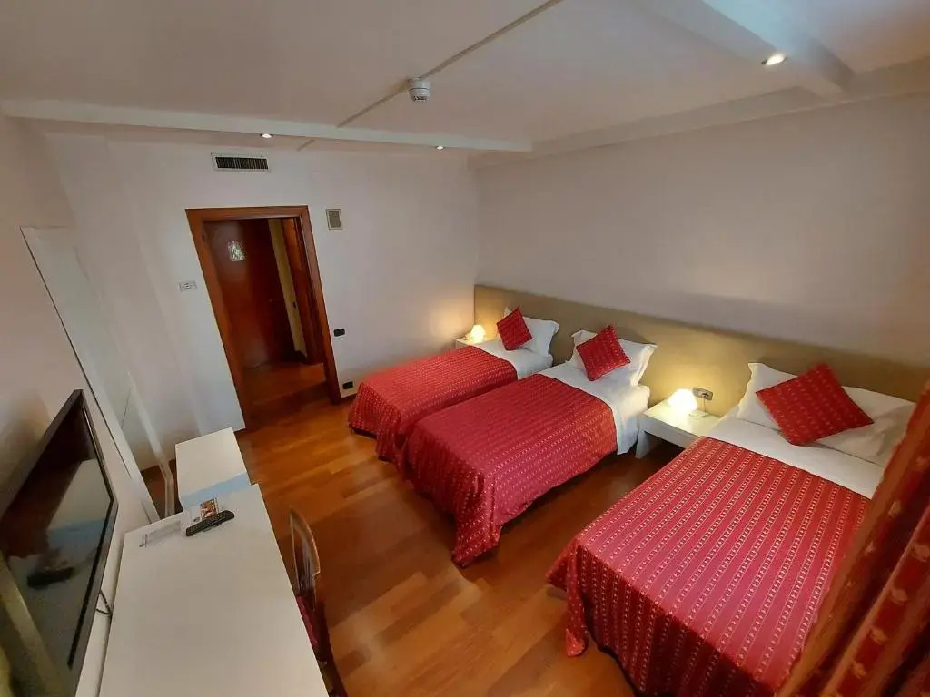 Hotel Posta 77