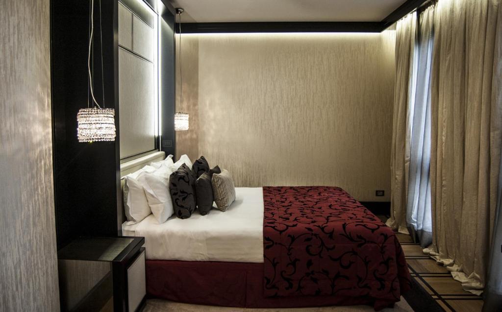 Baglioni Hotel Carlton, Milan Image 15