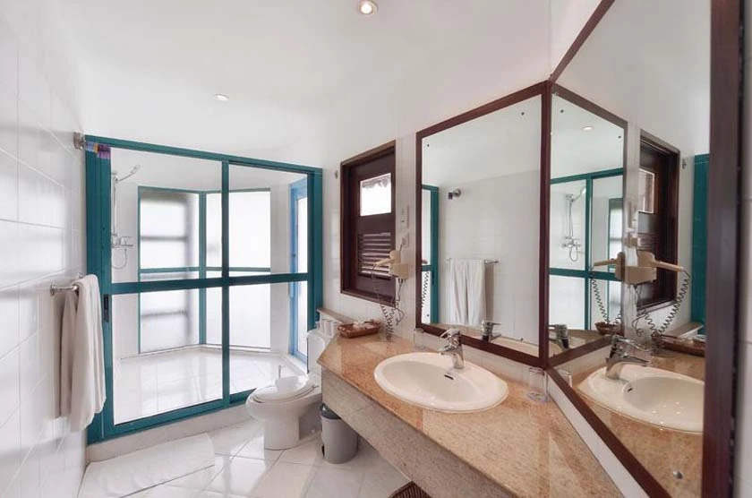 Velidhu Island Resort