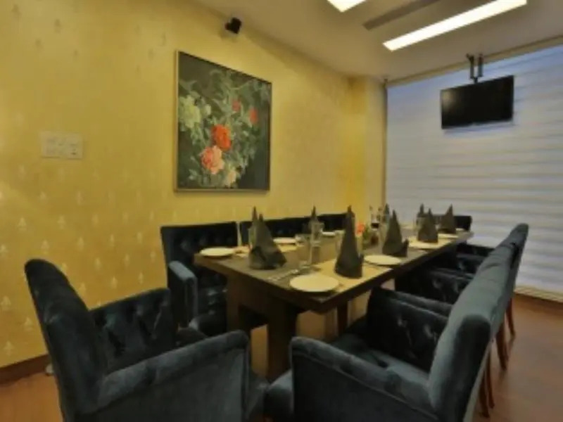 OYO Premium Dhakoli Zirakpur
