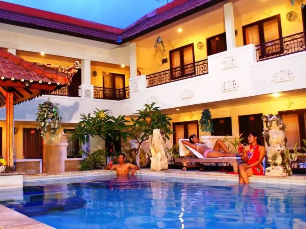Hotel Miki