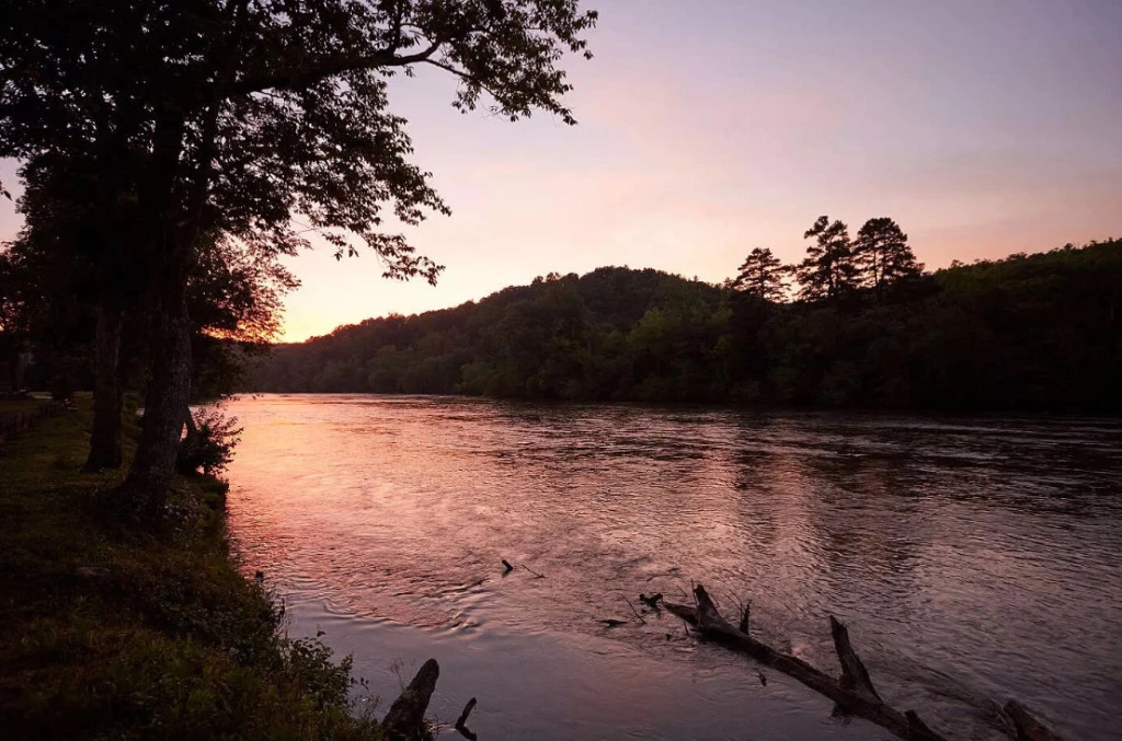 Asheville River Cabins, WorldHotels Backdrop