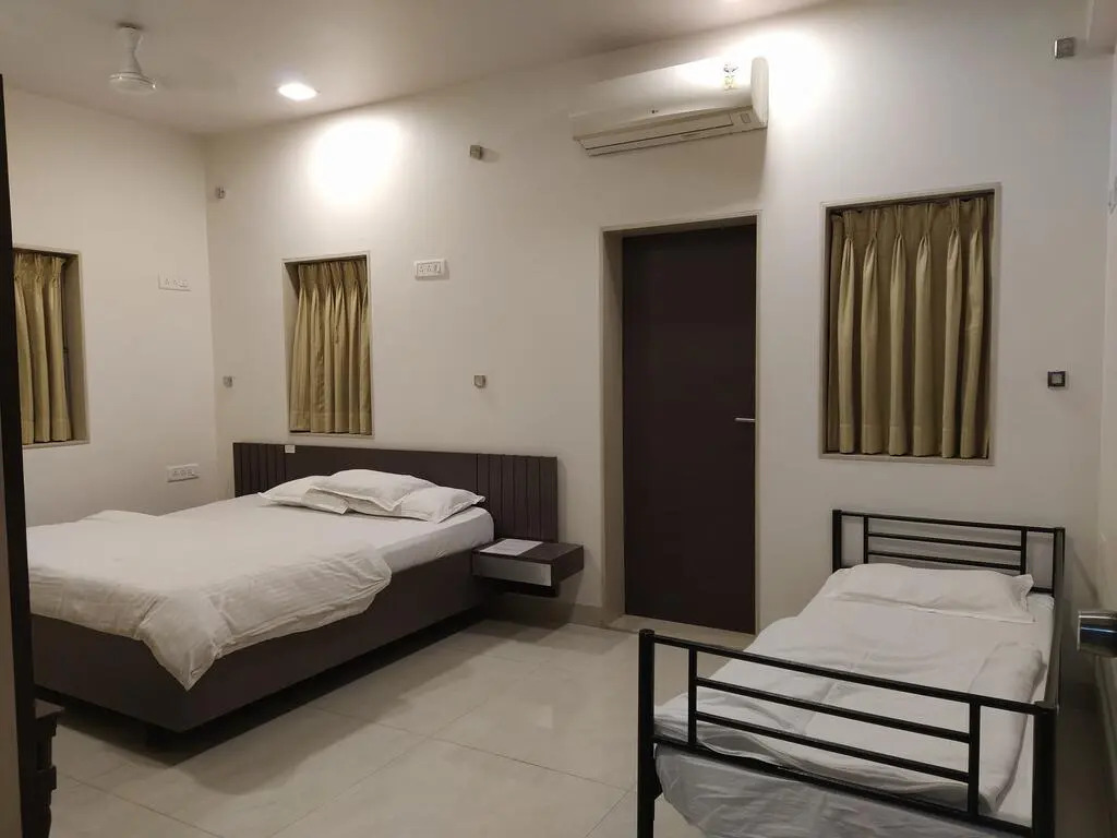 Pals Hotel