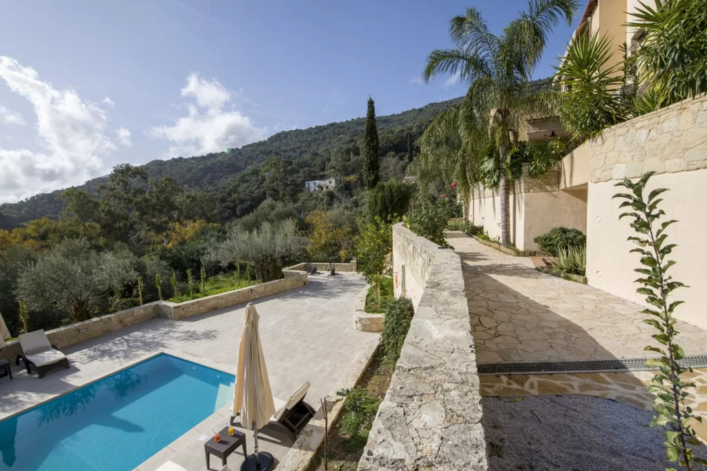 Serenity River Villa