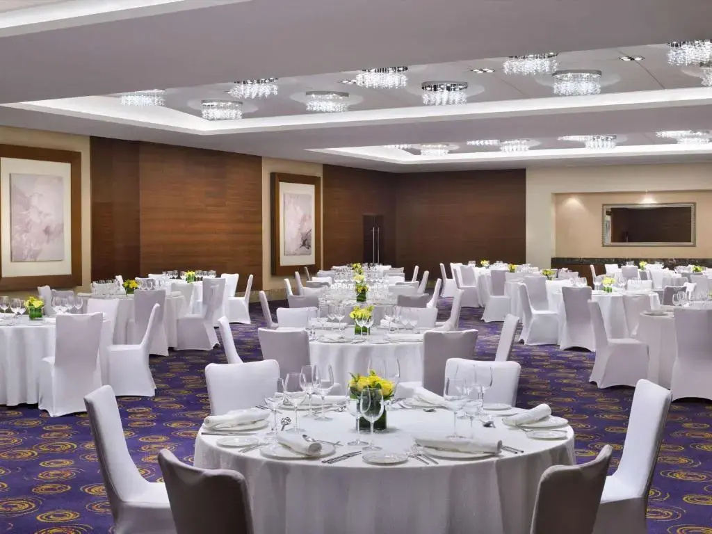 Mövenpick Hotel Jumeirah Beach