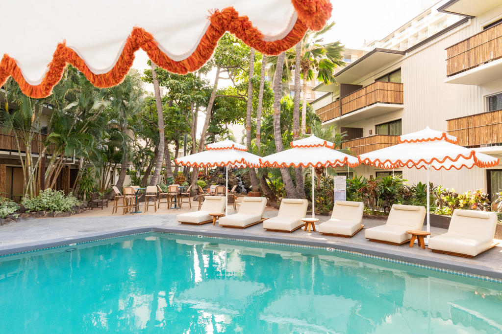 White Sands Hotel