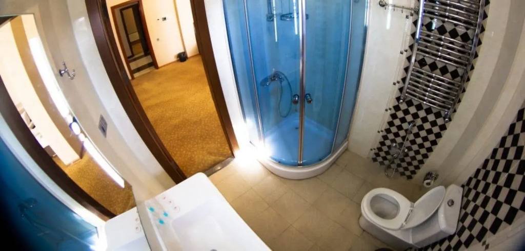 Astola Hotel