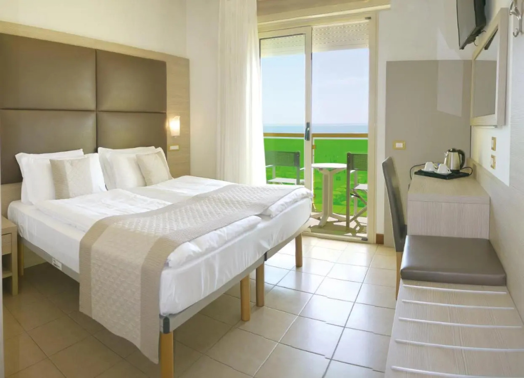 Hotel Bristol