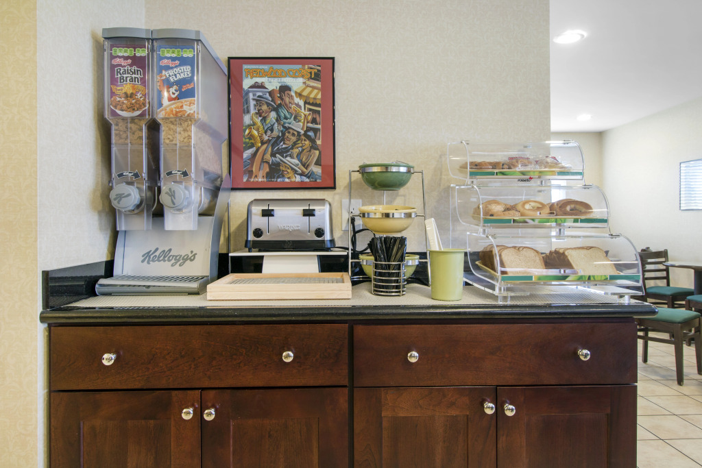 Ramada Bayside Inn & Suites Eureka