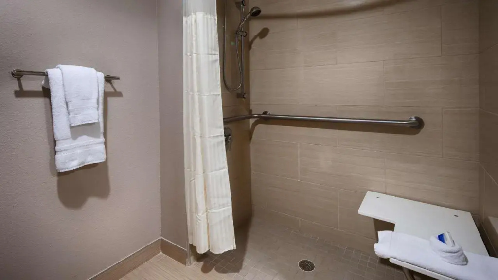 Best Western Plus Elmendorf Hotel San Antonio Hotel