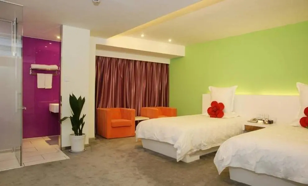 Pinke Business Hotel