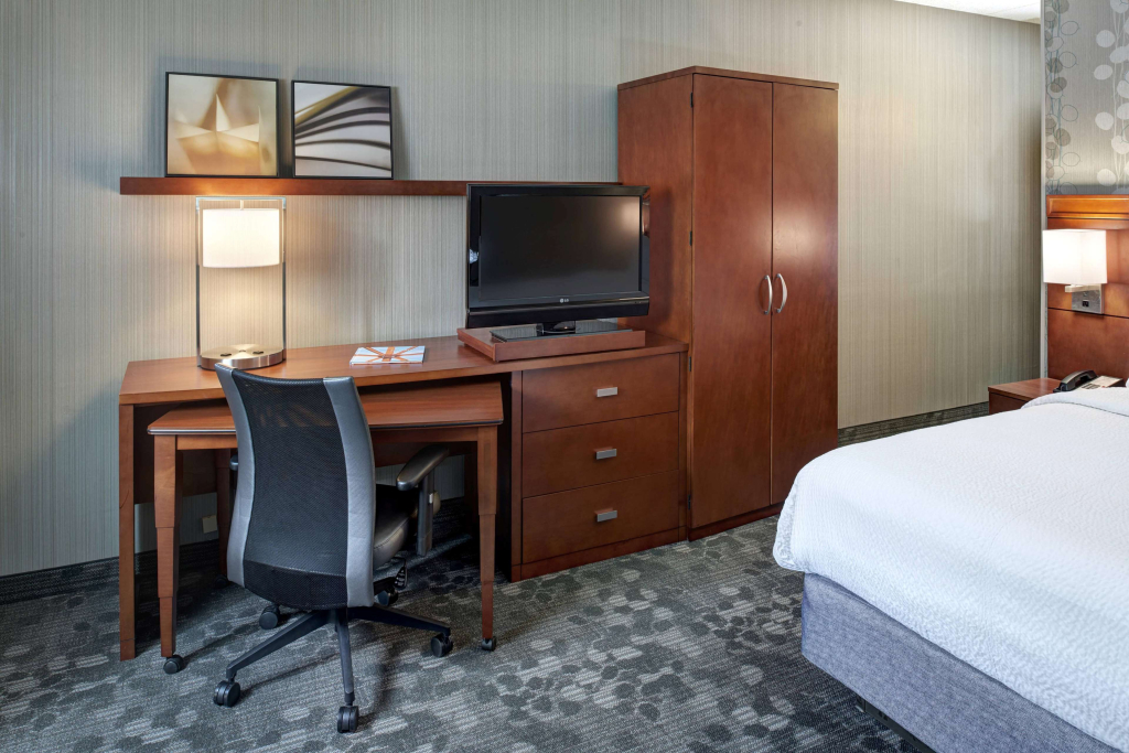 AmericInn by Wyndham Brookfield