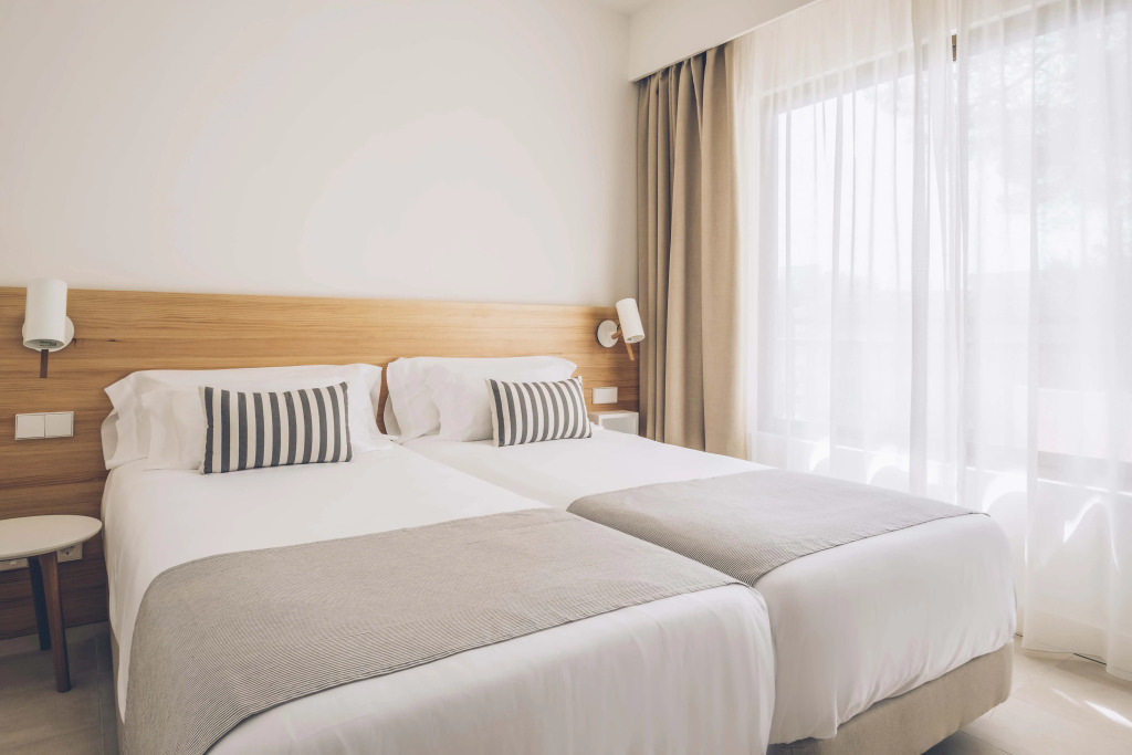 AYA Seahotel