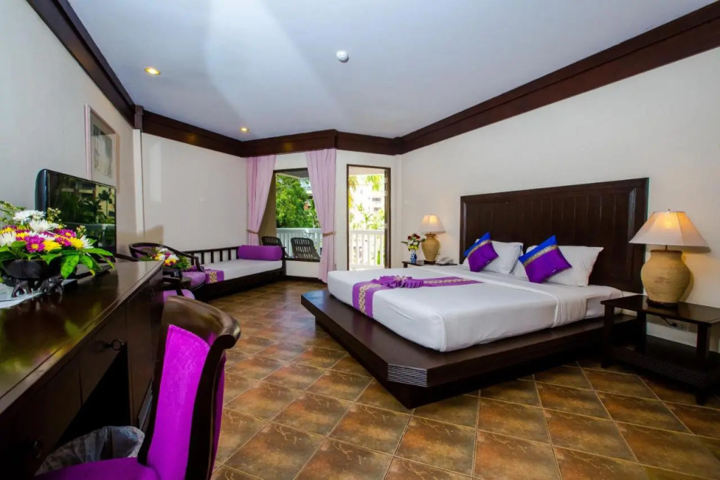 Kata Poolside Resort SHA Extra Plus