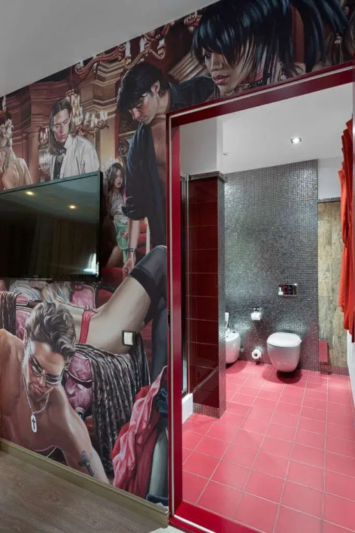De Gaulle Boutique Hotel