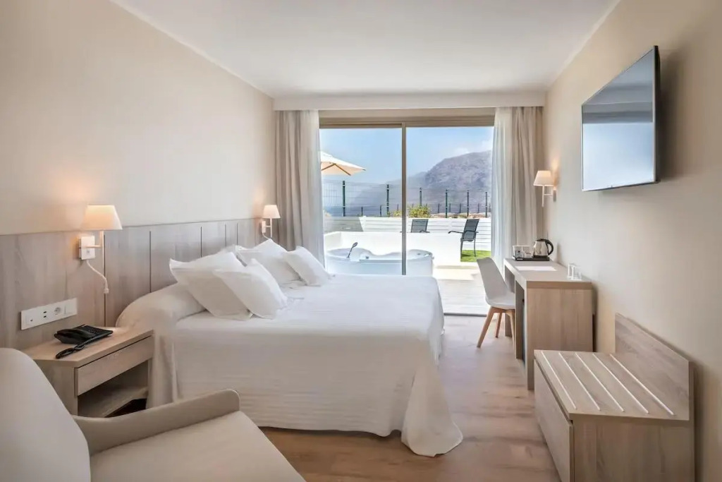 Отель Barcelo Santiago - Adults Only